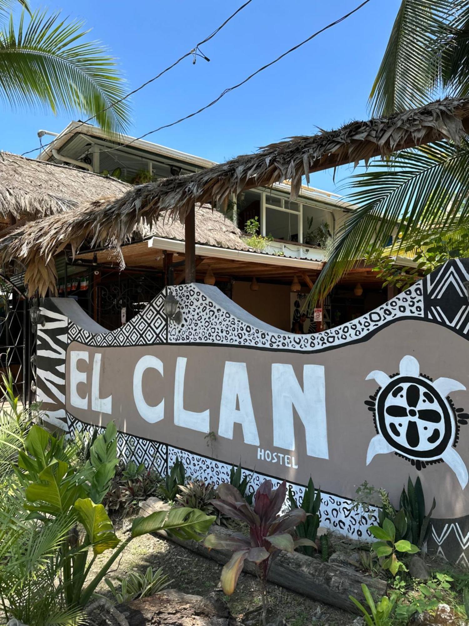 El Clan Hostel Puerto Viejo de Talamanca Eksteriør billede