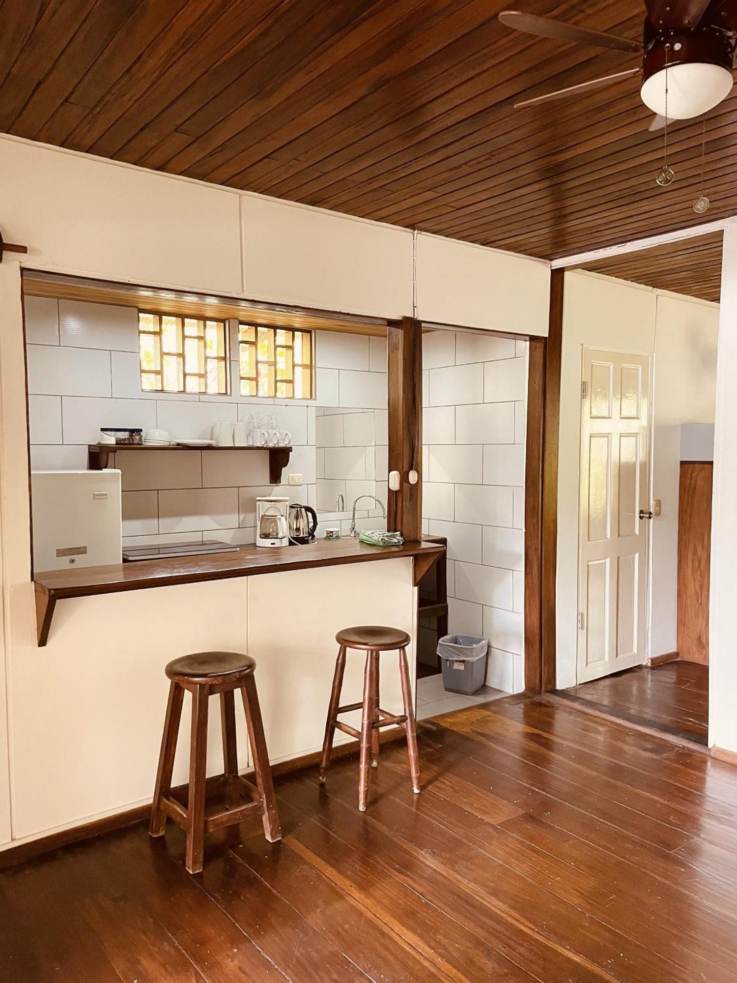El Clan Hostel Puerto Viejo de Talamanca Eksteriør billede